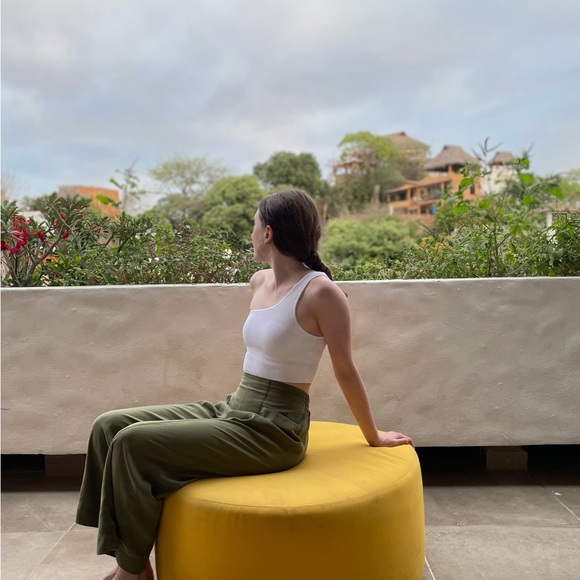 Meet your Posher, Nicolette - Picture 1 of 1